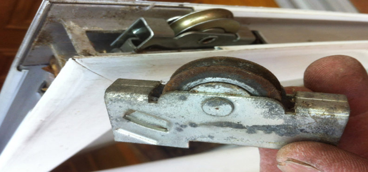 screen door roller repair in Vandenberg Village